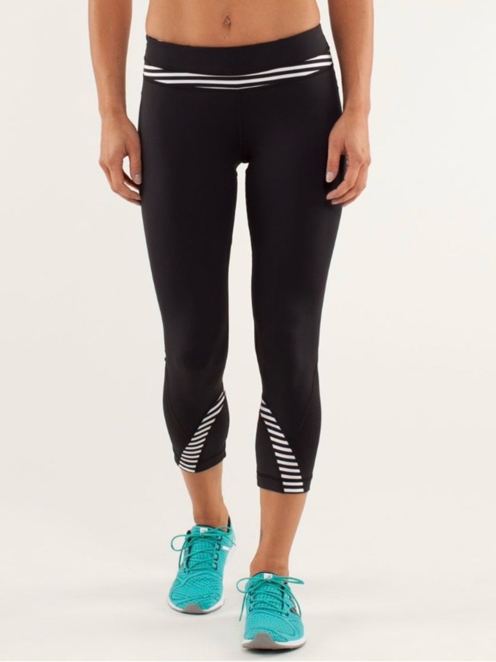 Lululemon Run: Inspire Crop II Black / Classic Stripe Black White / Black